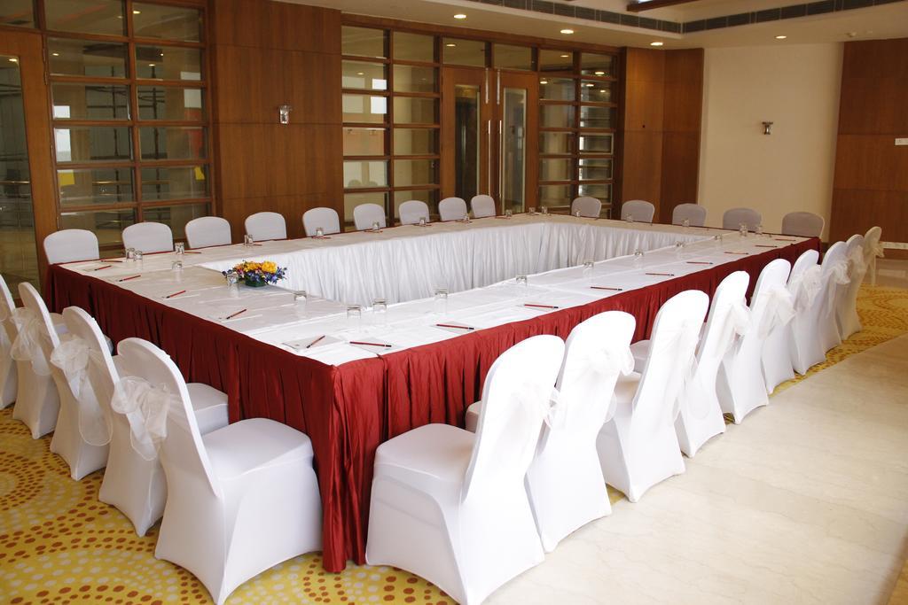Country Inn & Suites By Radisson, Bathinda Exterior foto